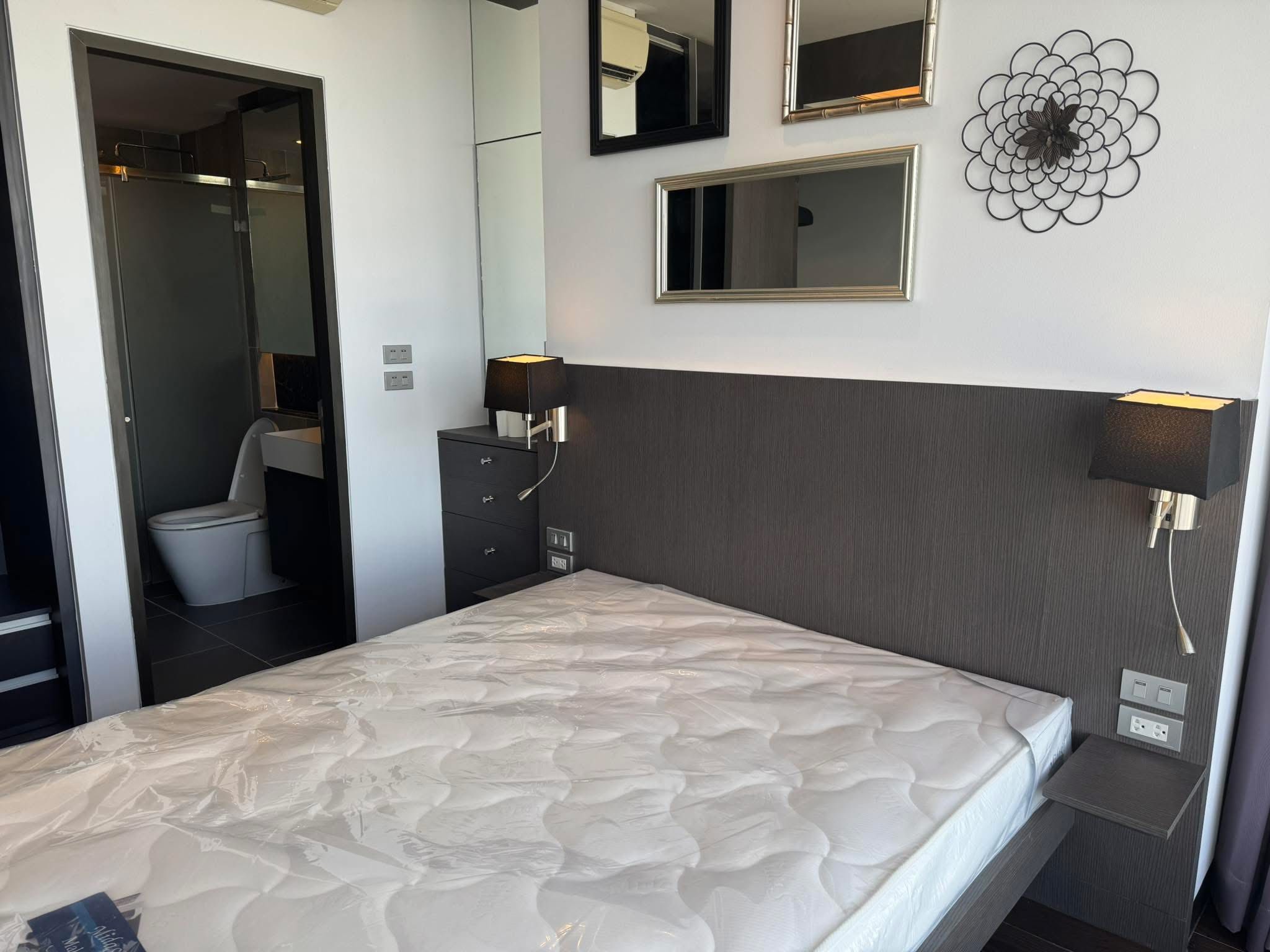The Lumpini 24 privacy cleanliness comfort 44th floor BTS Phrom Phong