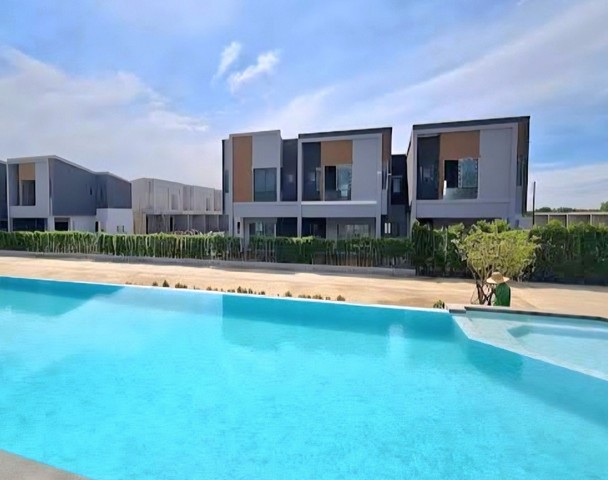 บ้านทาวน์โฮม พลีโน่ใหม่2ชั้น แปลงมุมหน้าสวน คู่ขนาน บางนาตราด