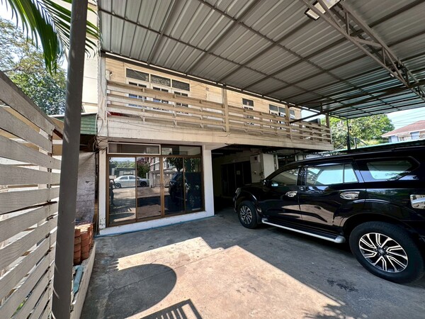 ขายที่ดินพร้อมสิ่งปลูกสร้าง ซอยเรวดี 14 ใจกลางนนทบุรี ใกล้รถไฟฟ้า ราคานี้ไม่มีบ่อย