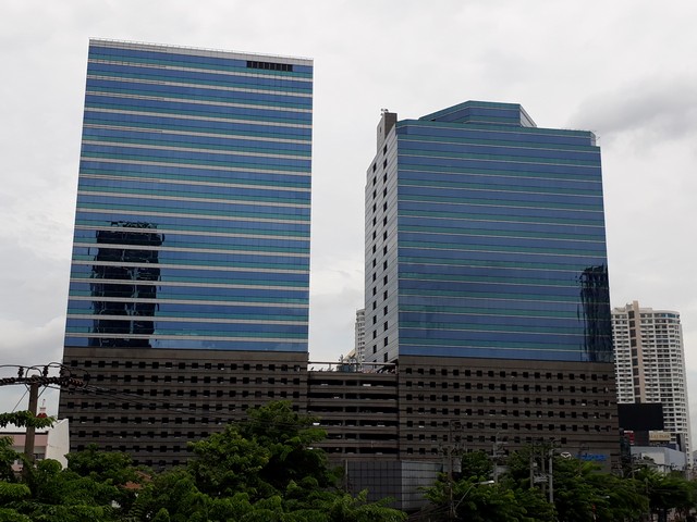 OFFICE อาคารรสาทาวเวอร์ พท. 1 ตารางวา 69000 BAHT. พร้อมเข้าอยู่