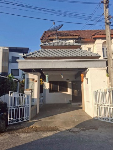 ทาวน์เฮ้าส์ 2 ชั้น บ้านสภาพดี พร้อมอยู่ ทำเลดี กุลพันธ์วิลล์4 แม่เหียะ