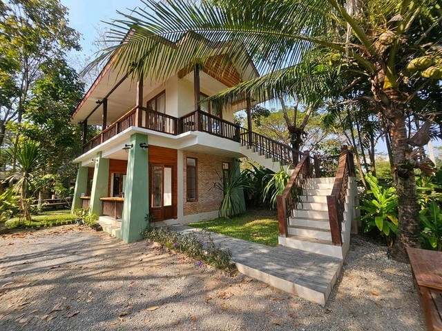 บ้าน 2 ชั้น สามารถทำธุรกิจ Home Stay ได้ บรรยากาศส่วนตัว ป่าแดด