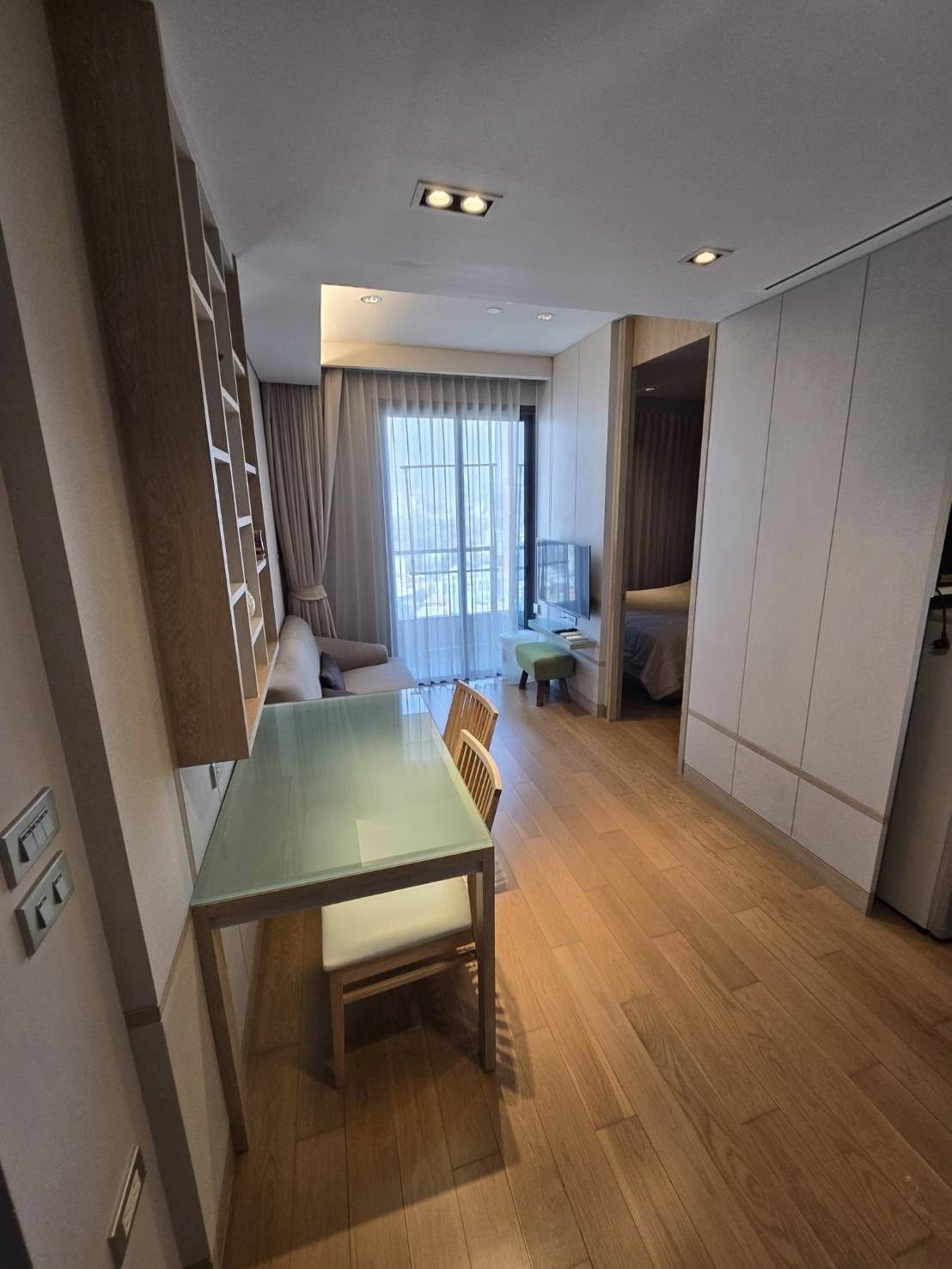 The Lumpini 24 privacy convenience tranquility 20th floor BTS PhromPhong