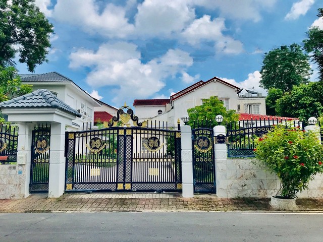 ขายด่วน บ้านลดาวัลย์ ปิ่นเกล้า บรมราชชนนี 181 ตรว บ้านสวย พื้นที่เยอะ หมู่บ้านลดาวัลย์ ปิ่นเกล้า บรมราชชนนี