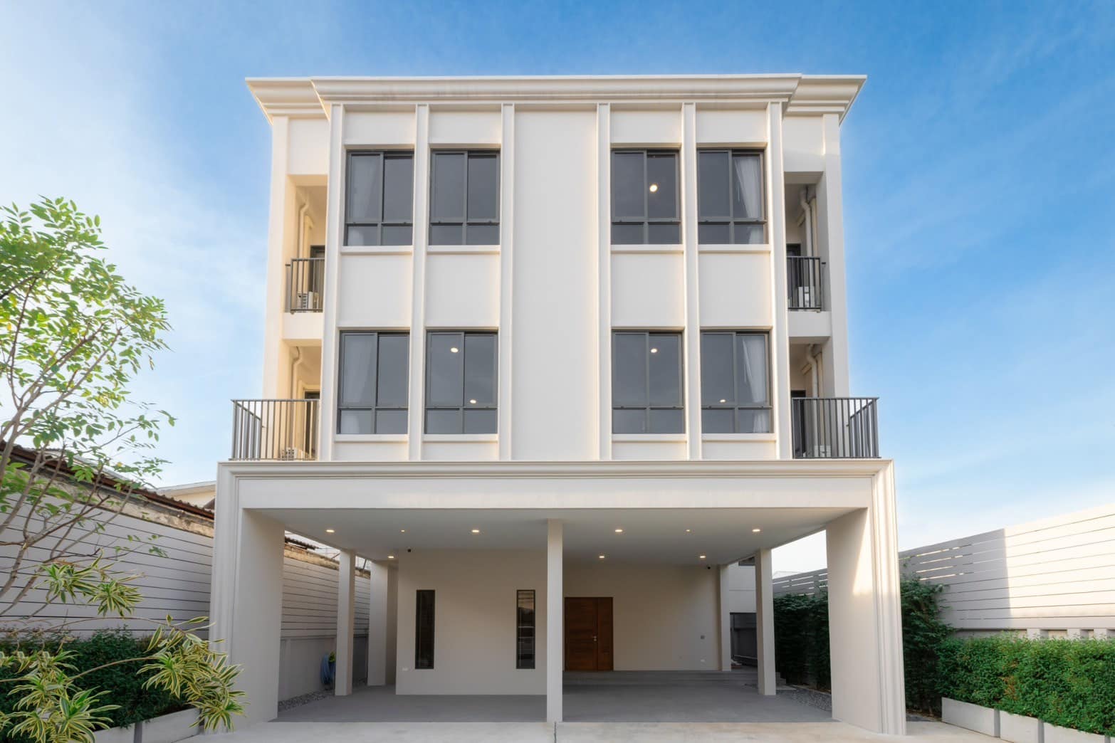บ้านเดี่ยวสร้างใหม่ 3 ชั้น Luxury Residence ใจกลางราชดำเนิน ทำเลหายากมาก แทบไม่มีบ้านใหม่แบบนี้อีกแล้ว ใกล้ MRT เพียง 500 เมตร