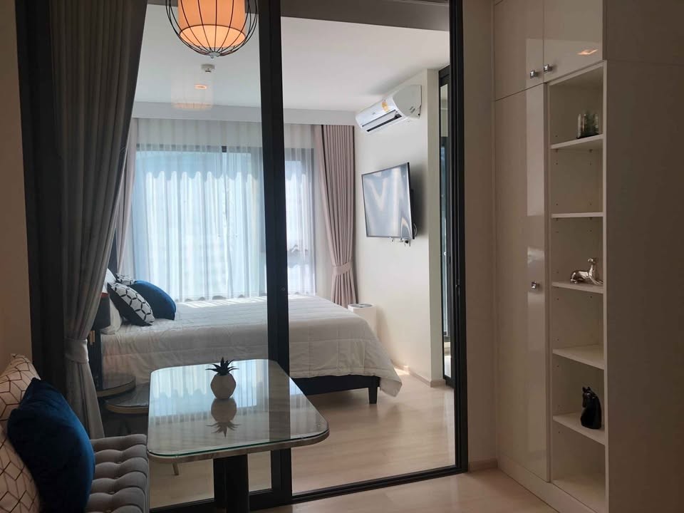 Life One Wireless Peaceful Convenient Private 12th Floor BTS PloenChit