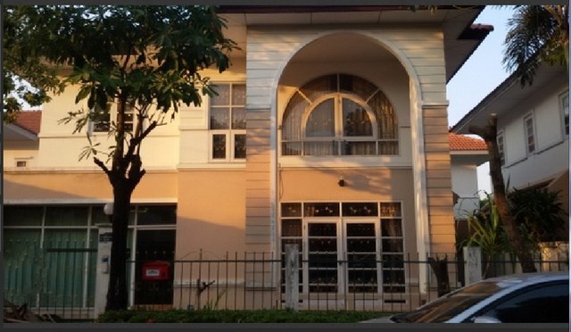 ให้เช่าบ้านใกล้ทางด่วนตัดใหม่-วัชรพล ใกล้ เดอะเวนิสชอบปิ้งมอลล์ 3ห้องนอนโครงการ ลลิล รามอินทรา-วัชรพล ทำเล