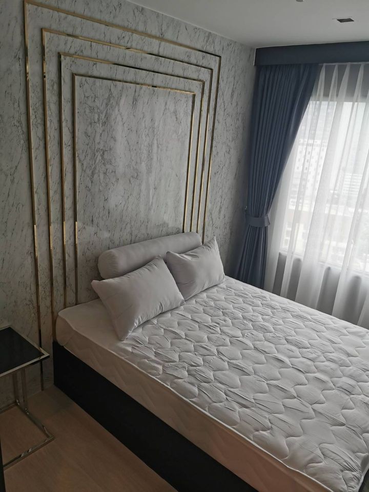 Life One Wireless Safe Private Peaceful 21st Floor BTS PloenChit