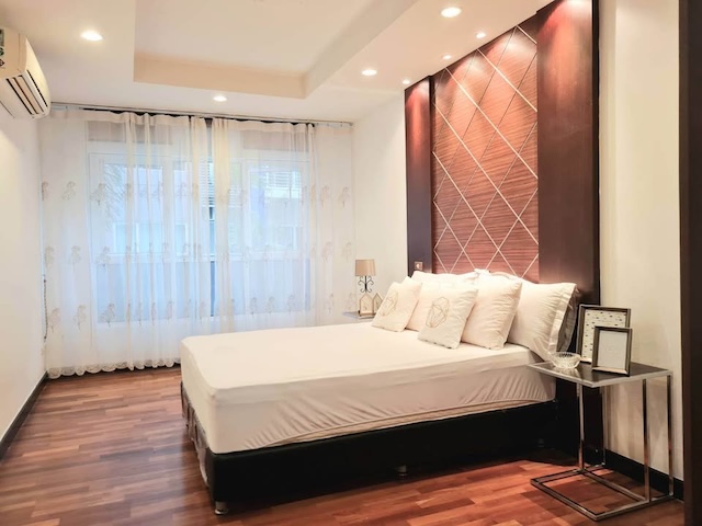 Avenue 61 Livable Peaceful Spacious 2nd Floor BTS Ekkamai