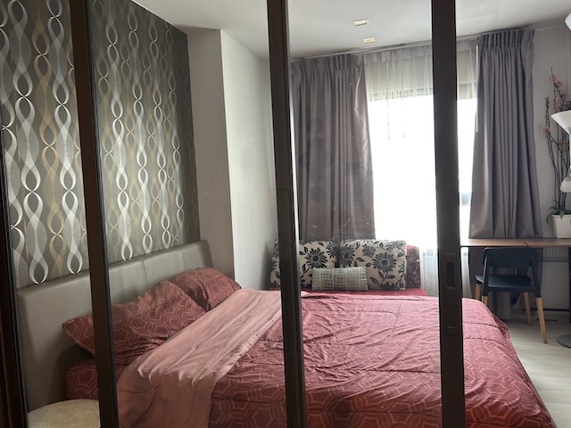 Life One Wireless Convenient Clean Comfortable 10th Floor BTS PloenChit
