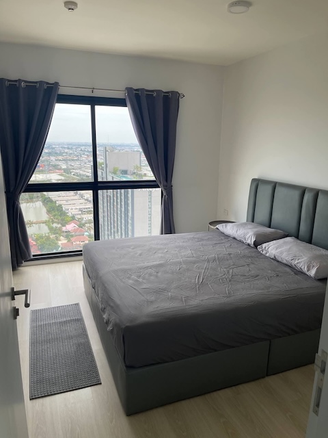 A Space Mega Spacious Private 32nd Floor Mega Bangna