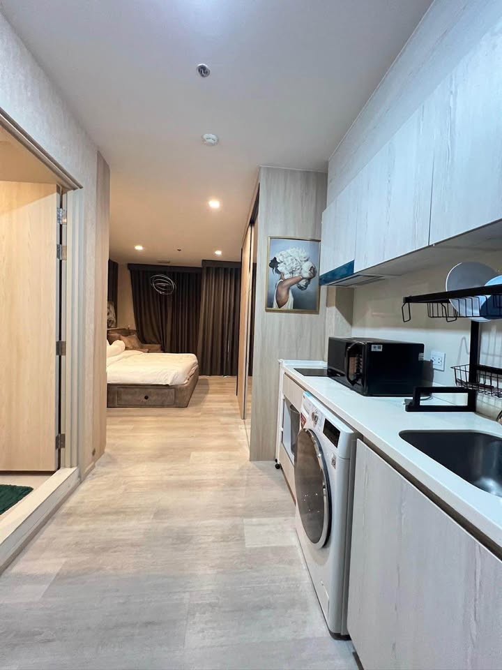 Life One Wireless Clean Safe Beautiful View 33rd Floor BTS PloenChit