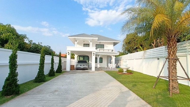 บ้านหรู รีโนเวทใหม่ทั้งหลัง สไตล์คลาสสิค พร้อมเฟอร์นิเจอร์ หางดง