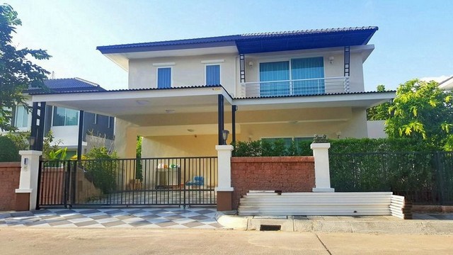บ้านเดี่ยว 2 ชั้น หลังใหญ่ บ้านสวย พร้อมอยู่ ทำเลดี วรารมย์เจริญเมือง