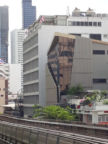 สำนักงาน อาคารเกษมกิจ ใหญ่ขนาด 100 SQ.WA 1 ห้องนอน 1 BATHROOM 34000 BAHT. ไม่ไกลจาก - ราคาคุ้มสุด -