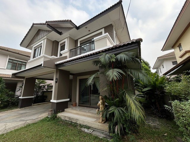 ให้เช่า บ้านเดี่ยว 2ชั้น 63ตรว. ถนนเสรีไทย ออกซอยสวนสยามได้ ใกล้แฟชั่นไอซ์แลนด์