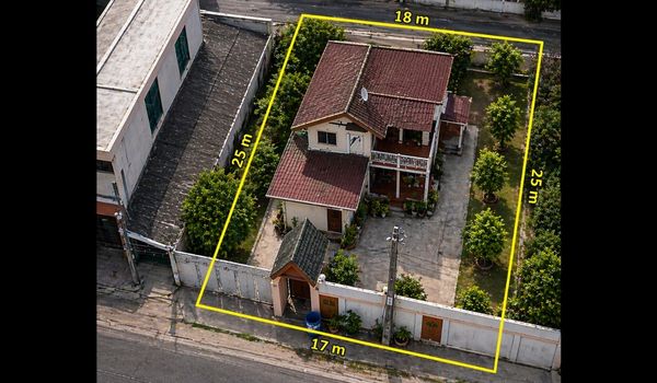 ขายบ้าน 2 ชั้นพร้อมที่ดิน 108 ตร.ว. ทำเลอุดมสุข 42 ใกล้ MRT ศรีอุดม