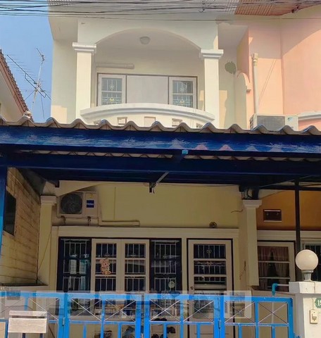 ขายทาวน์เฮ้าส์ 3 ห้องนอน ในสุเทพ จ.เชียงใหม่ ทำเลที่ดีเยี่ยม เดินทางสะดวก