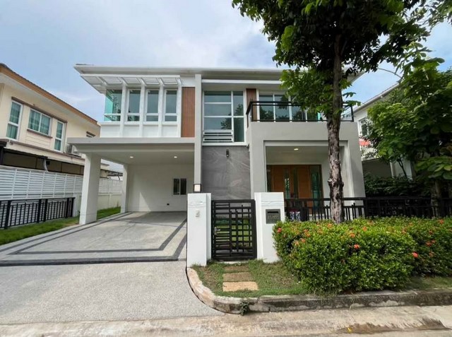 บางกอกบูเลอวาร์ด สาทร ปิ่นเกล้า 1 บ้านเดี่ยวรีโนเวทใหม่
