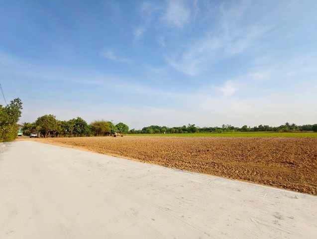 ที่ดิน - 100 ตร.ว. 750000 THAI BAHT ใกล้กับ เซเว่น มอเตอร์เวย์ น่าอยู่