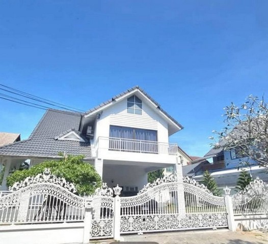 ให้เช่าและขายบ้านเดี่ยว มบ.คันทรีโฮม1 ขนาด 99 ตรว 3นอน เฟอร์นิเจอร์ครบ พร้อมเข้าอยู่ ใกล้เจพาร์ค ใกล้นิคมแหลมฉบัง ศรีราชา ชลบุรี