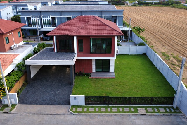 บ้านเดียว รีโนเวทใหม่ ใกล้ทางด่วนจตุโชติ ใหญ่ที่สุด 86 ตร.ว แปลงมุม โครงการ เดอะริคโค้ เรสซิเดนซ์ วงแหวนฯ–หทัยราษฎร์