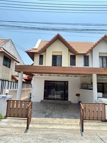 ให้เช่าบ้านแฝด 2 ชั้น มบ.คันทรีปาร์ค2 2นอน 2น้ำ มีเฟอร์ พร้อมอยู่ เลี่ยงเมืองหนองมน ห้วยกะปิ ชลบุรี