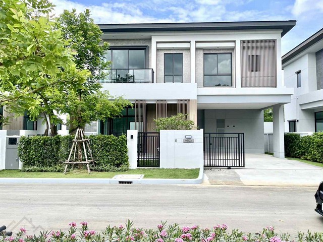 ให้เช่าบ้านเดี่ยว 2 ชั้น 58 ตร.ว. 4 ห้องนอน โครงการ บางกอก บูเลอวาร์ด บางนา กม. 5 บ้านทิศเหนือ