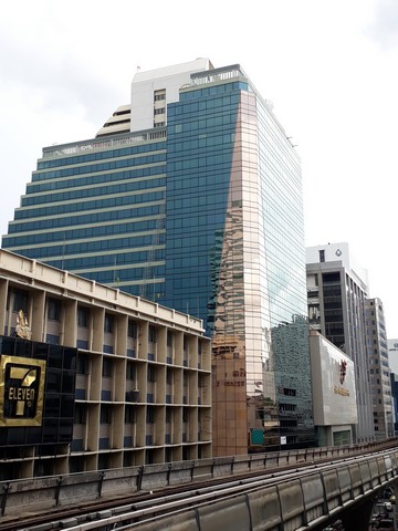 OFfice อาคารลิเบอร์ตี้ สแควร์ พื้นที่ = 0 ไร่ 1 Ngan 0 SQ.WA 68000 BAHT. ใกล้กับ - สภาพเยี่ยม