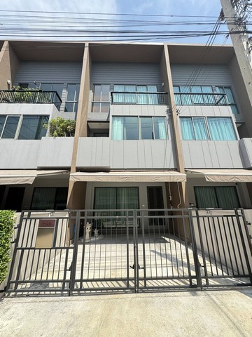 รหัสC7159 ให้เช่าทาวน์โฮม 3ชั้น บ้านกลางเมืองพระราม 9 – กรุงเทพกรีฑา บ้านตกแต่งครบพร้อมอยู่
