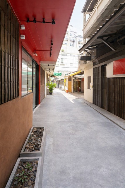 ใจกลางแหล่งท่องเที่ยว ทำเลไชน่าทาวน์ เยาวราช Shophouse ให้เช่า 1 น้ำ 1 ครัว 42 ตร.ม. เหมาะสำหรับร้านค้า คาเฟ่ หรือธุรกิจ แหล่งท่องเที่ยว
