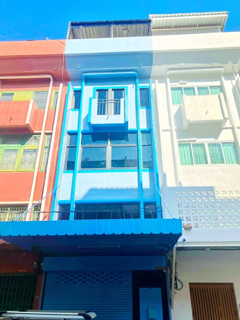 เมเจอร์ รัชโยธิน 700 ม. ทาวน์เฮาส์ให้เช่า 4ชั้น 4นอน 5น้ำ 25ตร.ว. 400ตร.ม BTSเสนา370ม. รัชโยธิน 800 ม. ตลาด