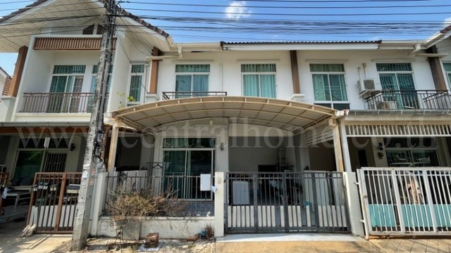 ลดพิเศษ ทาวน์เฮ้าส์ บ้านเปี่ยมสุข รัตนาธิเบศร์ - วัดสวนแก้ว หน้าบ้านไม่ชนใคร