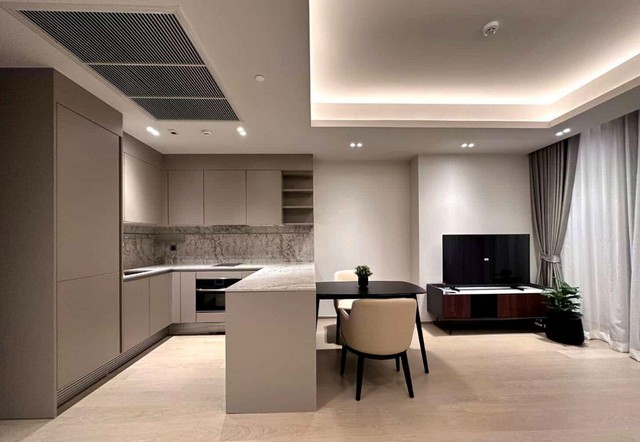 Luxury Condo for Rent at Tonson One Residence near BTS Chidlom. Pet Friendly for Small Pets up to 10 kg
