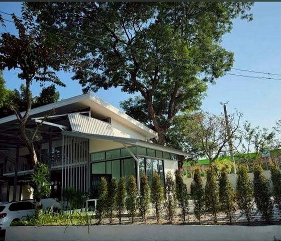 โซนป่าแดด ให้เช่า 130,000 บาท/ขาย 50 ล้าน 260 ตรว. โรงแรมพร้อมใบอนุญาตถูกต้อง #อ.เมือง เชียงใหม่ ทำเลดี พร้อมดำเนินกิจการต่อได้ทันที