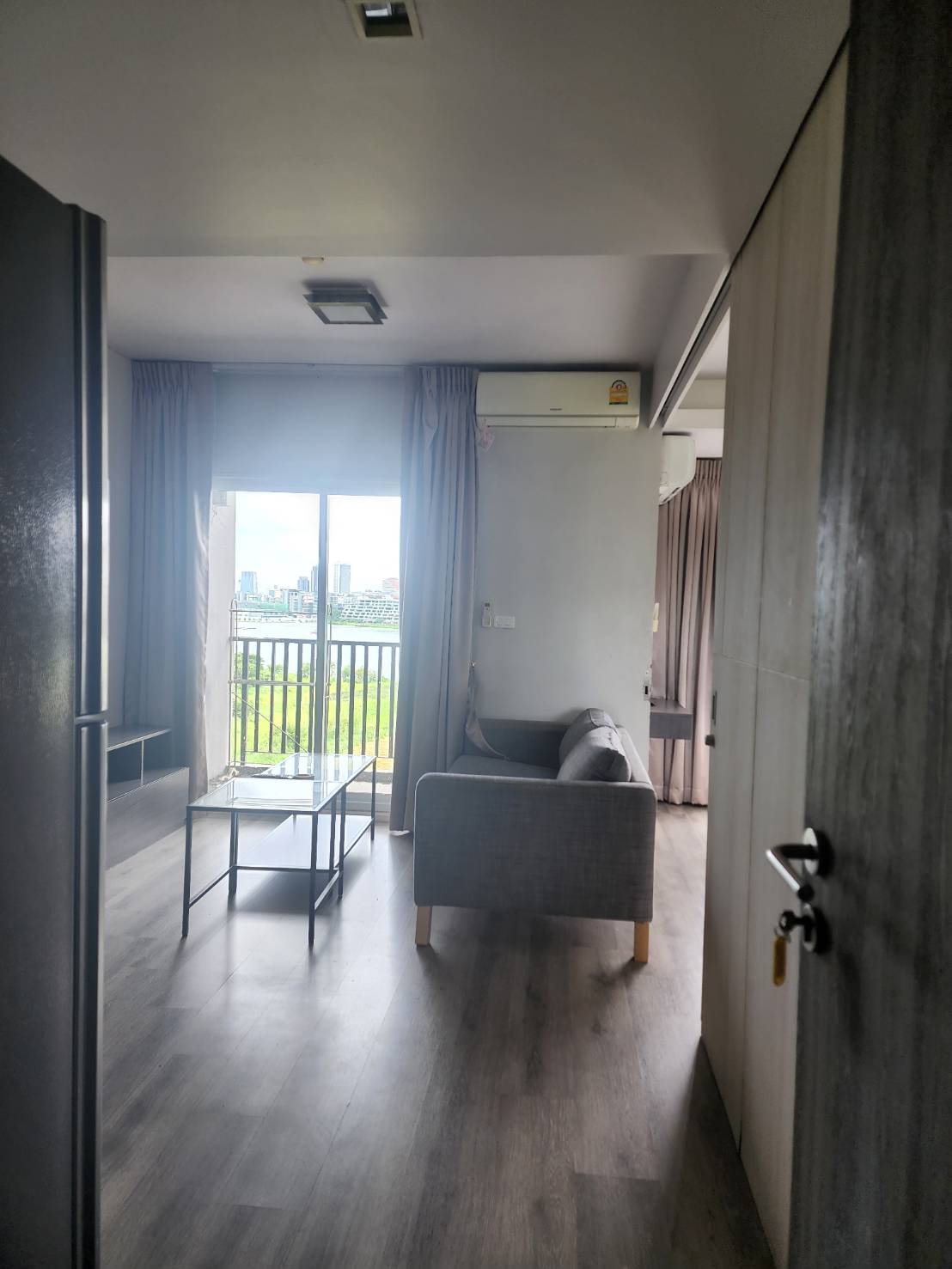 ดับเบิลเลค ฃั้น 8 ขายด่วน! CONDO ดับเบิ้ล เลค เมืองทองธานี 1 นอน 34SQ.METER 1900000 บาท ไม่ไกลจาก ลานริมทะเลสาบเมืองทองธานี ราคาถูกเหลือเชื่อ