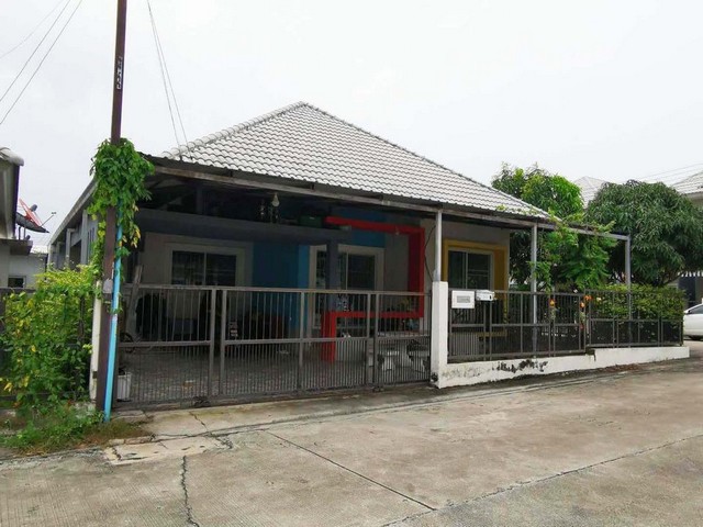 BH4121 ให้เช่าบ้าน 3 ชั้น ทำโฮมออฟฟิศได้ ใกล้เซ็นทรัล พระราม 2 ตรงข้ามโรงเรียนพระยามนธาตุ ทำเลดี เดินทางสะดวก เหมาะพักอาศัยและทำธุรกิจ 2