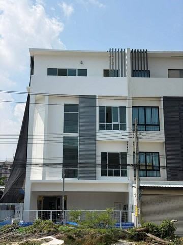 รหัสC7172 ให้เช่าทาวน์โฮม Home Office Luxury ย่านลาดพร้าว-วังหิน ใกล้ BTS เสนา