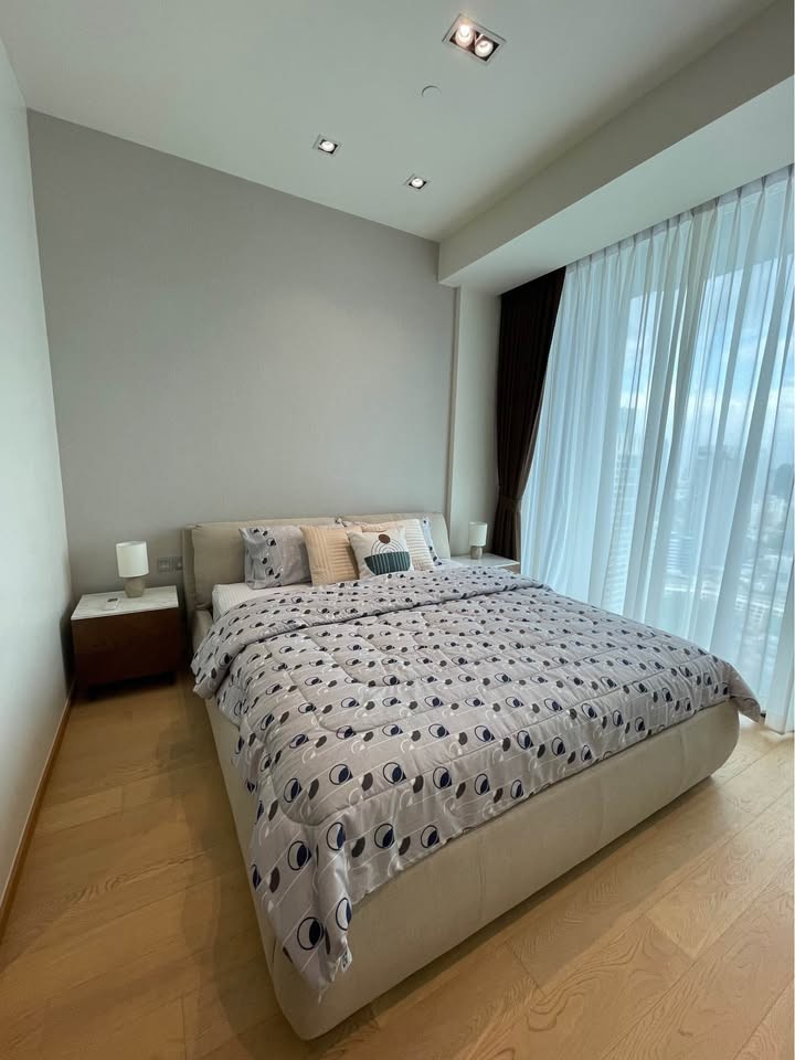 28 Chidlom Spacious Clean safe 31st Floor BTS Chidlom