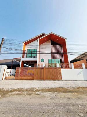 ขาย บ้านสร้างใหม่สันปูเลย พร้อมเฟอร์นิเจอร์บิ้วอิน บ้านร้องขุ่น ต.สันปูเลย อ.ดอยสะเก็ด