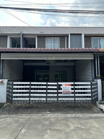 บ้านทำเลดอนเมือง งบไม่ถึง 2 ล้าน! ด้วยสถาปัตยกรรมแบบ Modern Tropical หน้ากว้างกว่า