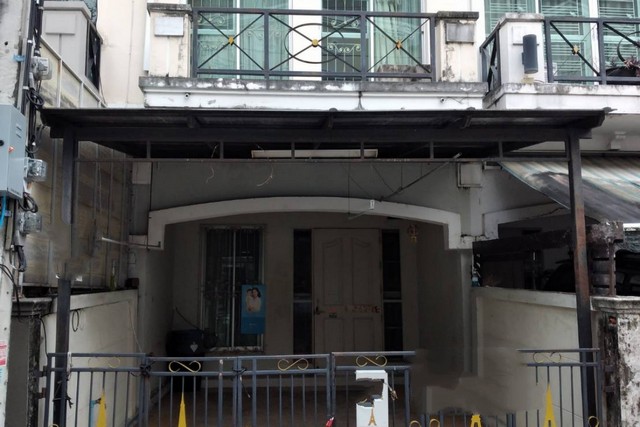 ขายทาวน์โฮม บ้านกลางเมือง THE PARIS พระราม 9 บางกะปิ