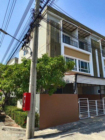 ให้เช่าทาวน์โฮม 3 ชั้น 20 ตร.ว. หมู่บ้าน นลินอเวนิว 2 รามคำแหง 144 ใกล้รถไฟฟ้าสายสีส้ม