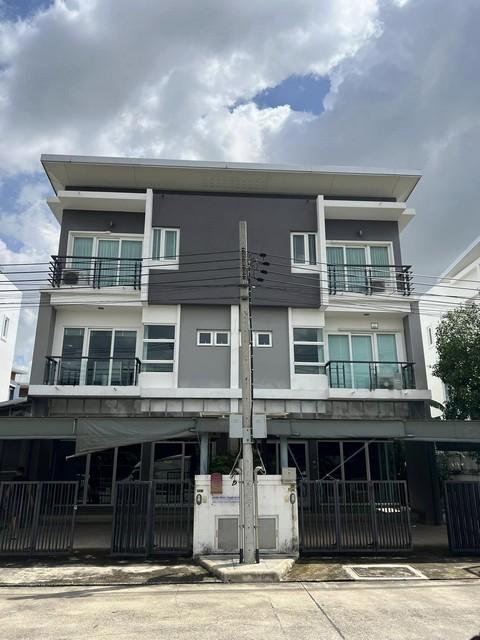 ขายโฮมออฟฟิศ 3 ชั้น 100 ตร.ว. ชวนชื่นโมดัส วิภาวดี พร้อมโกดัง ริมถนนใหญ่วิภาวดี