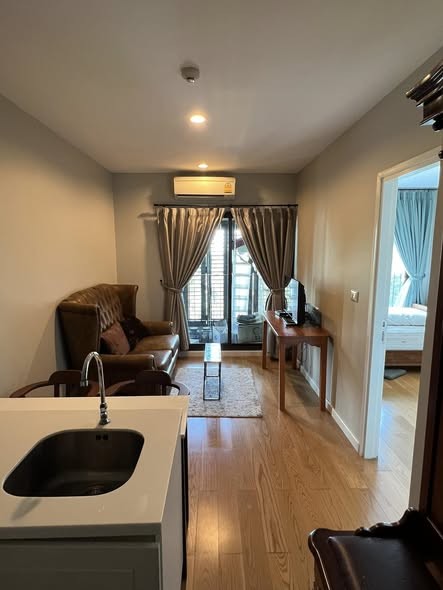 Condolette Dwell Sukhumvit 26 clean convenient 5th floor BTS PhromPhong