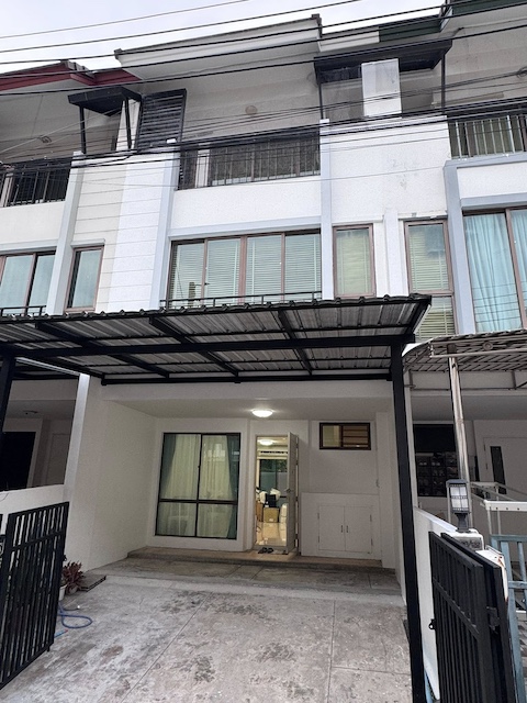 BH4138 ให้เช่าทาวน์โฮม 3 ชั้น The Private สุขุมวิท-บางจาก ใกล้ BTS บางจาก เพียง 900 เมตร พร้อมเฟอร์นิเจอร์ครบ