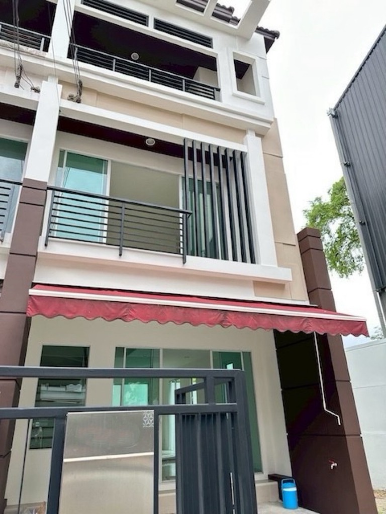 BH4141 ให้เช่าทาวน์โฮม 3 ชั้น บ้านกลางเมือง พระราม 3 - ราษฎร์บูรณะ ทำเลดี ใกล้ส่วนกลาง พร้อมเข้าอยู่