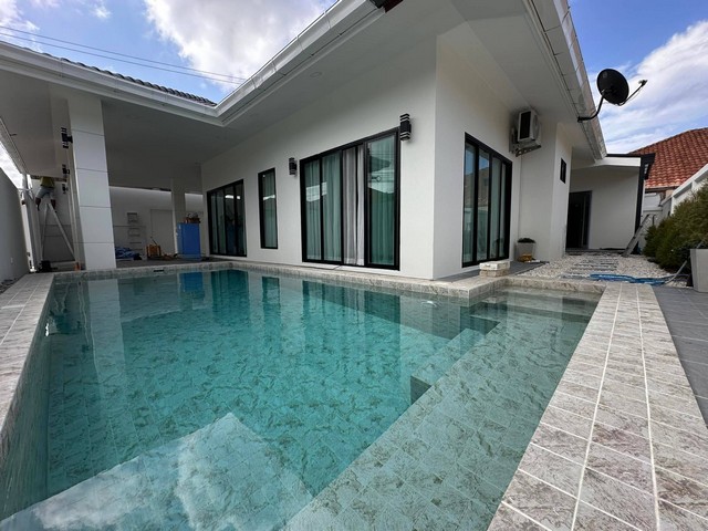 ขายพูลวิลล่าบางละมุงชลบุรี Pool Villa พร้อมอยู่ ทำเลดี หมู่บ้านเอกมงคล4/1 ซอยเขาตาโล พัทยาใต้ บ้านเดี่ยวพูลวิลล่า บนพื้นที่ 64 ตารางวา