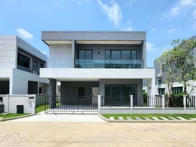ให้เช่าบ้านเดี่ยวใหม่ 2 ชั้น 4 ห้องนอน โครงการ Centro บางนา พร้อมเฟอร์นิเจอร์ ใกล้เมกะบางนา