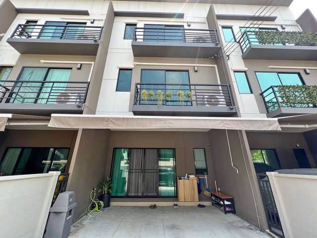 P3415 ให้เช่า ขาย ทาวน์โฮม 3 ชั้น โครงการ บ้านกลางเมือง พหลฯ-รามอินทรา Baan Klang Muang Phahol-Ramintra ตกแต่งพร้อมอยู่ เหมาะพักอาศัย
